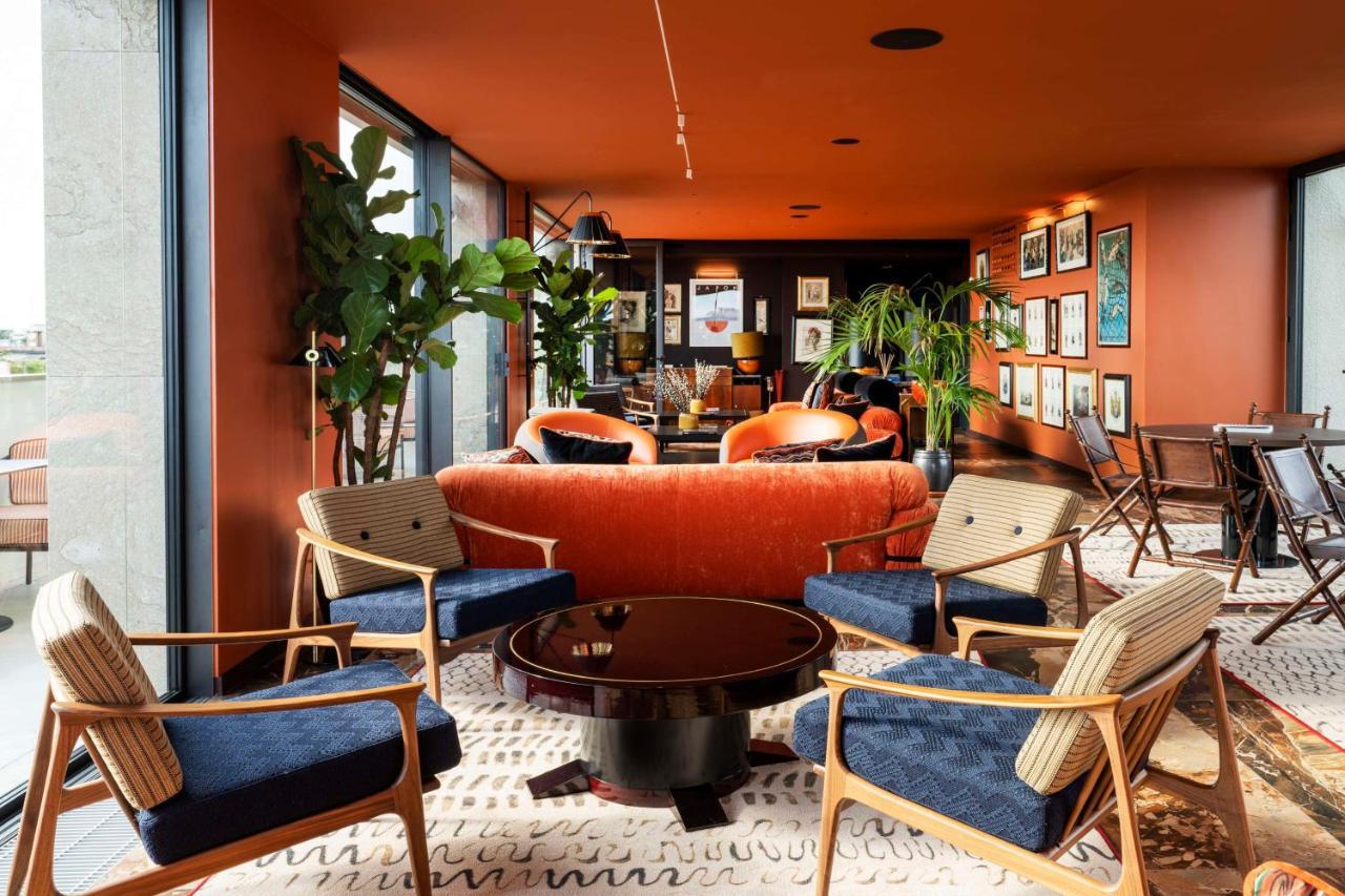 Radisson Collection Hotel, Santa Sofia Milan Luaran gambar The Library at The Standard London
