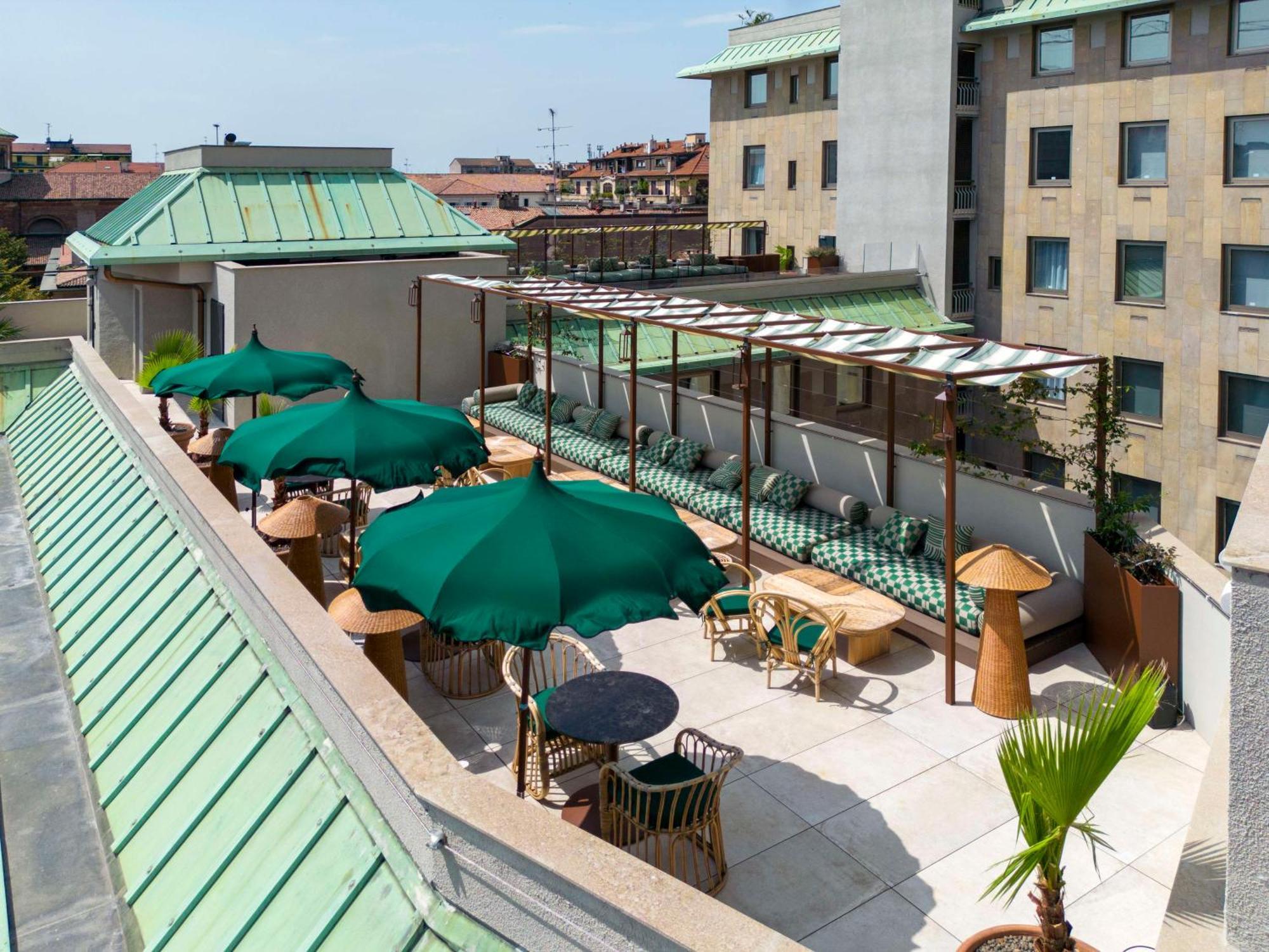 Radisson Collection Hotel, Santa Sofia Milan Luaran gambar The Sky Bar
